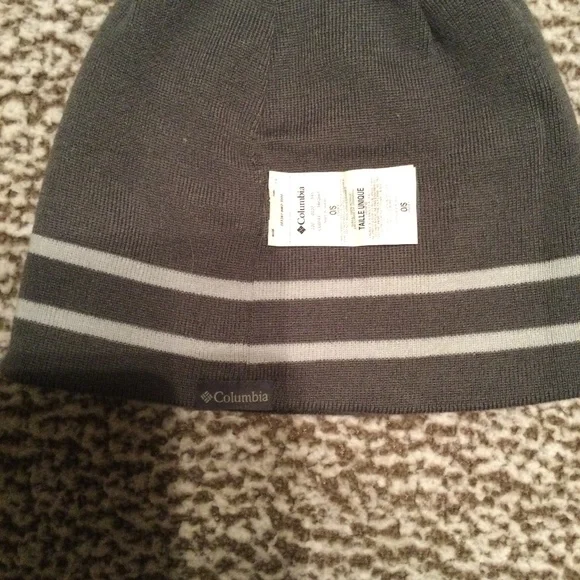 Columbia Beanie/Hat - Picture 3 of 5